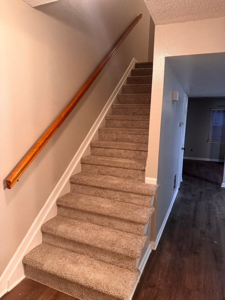 3063 Reese Dr - Photo 4 of 10