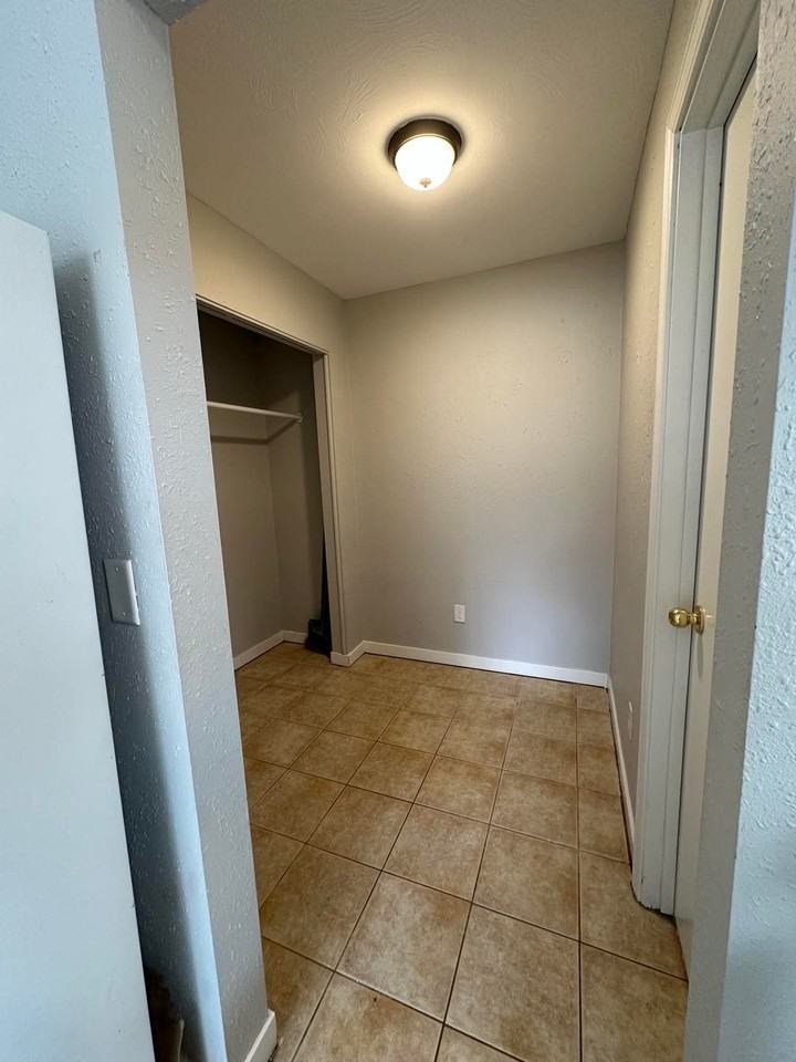 1212 E St #1 - Photo 2 of 10