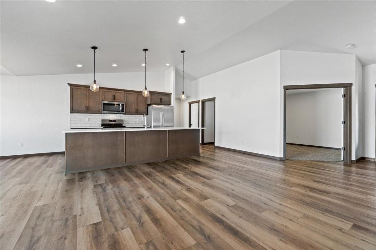 316 W Grange Ave - Photo 5 of 20