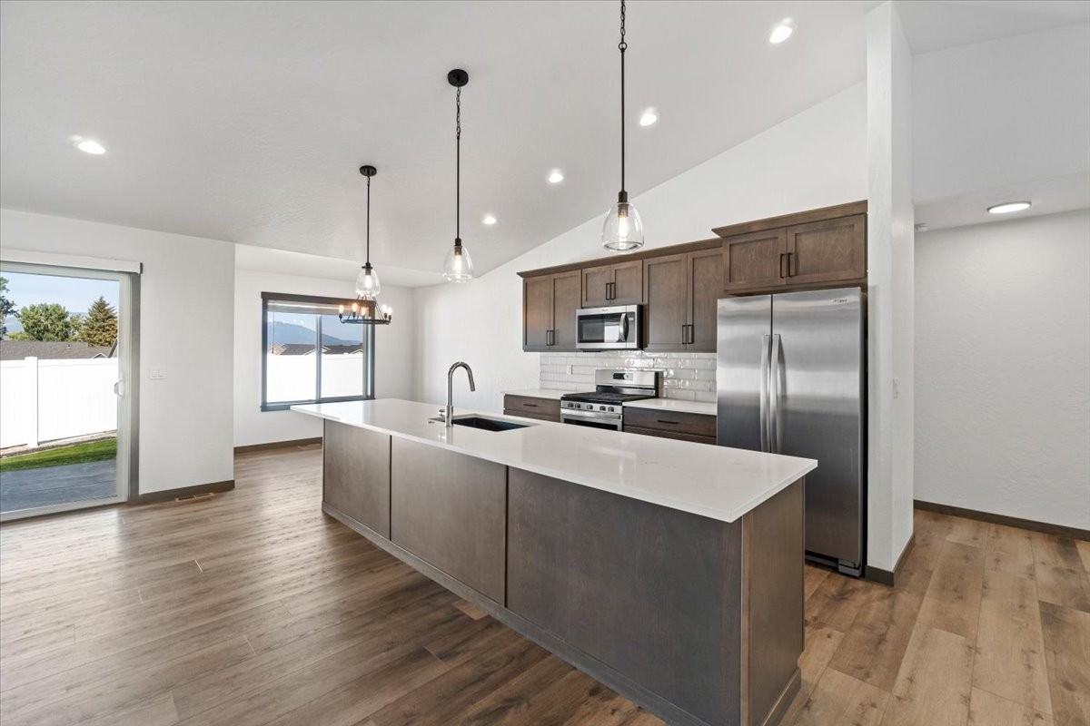 316 W Grange Ave - Photo 7 of 20