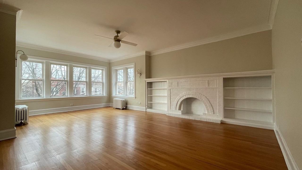2734 W Winnemac Ave #2 - Photo 2 of 20