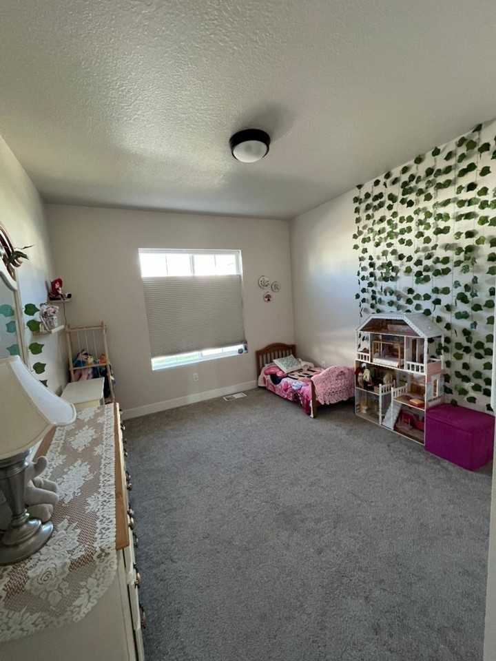 193 N Strathmore Ln - Photo 4 of 19