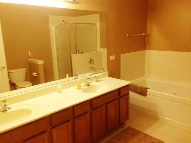 10S447 Carrington Cir - Photo 7 of 15