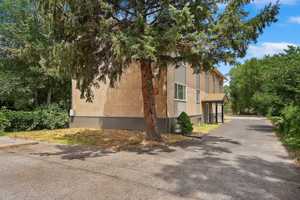 featured image of 938 23rd St #3