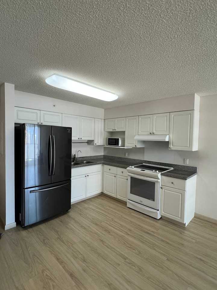 801 South St #3324