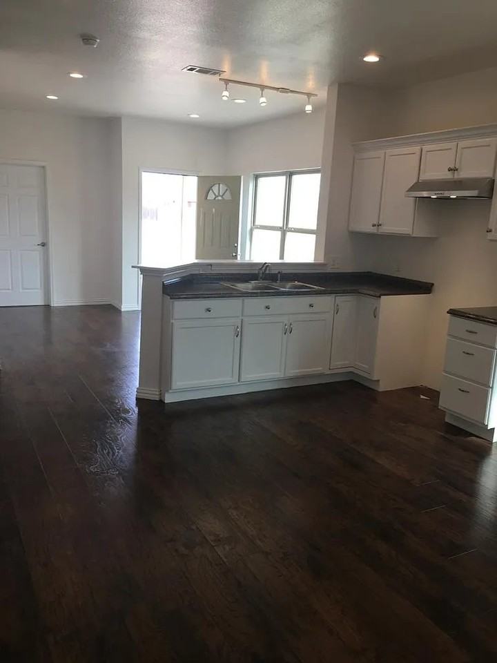13718 Biggs St - Photo 6 of 6