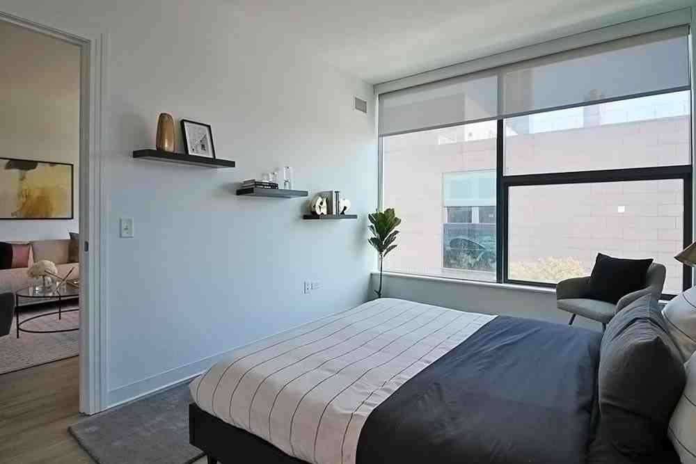 796 W Van Buren St #8 - Photo 7 of 15