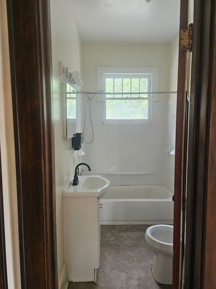 408 W Michigan Ave #2 - Photo 7 of 8