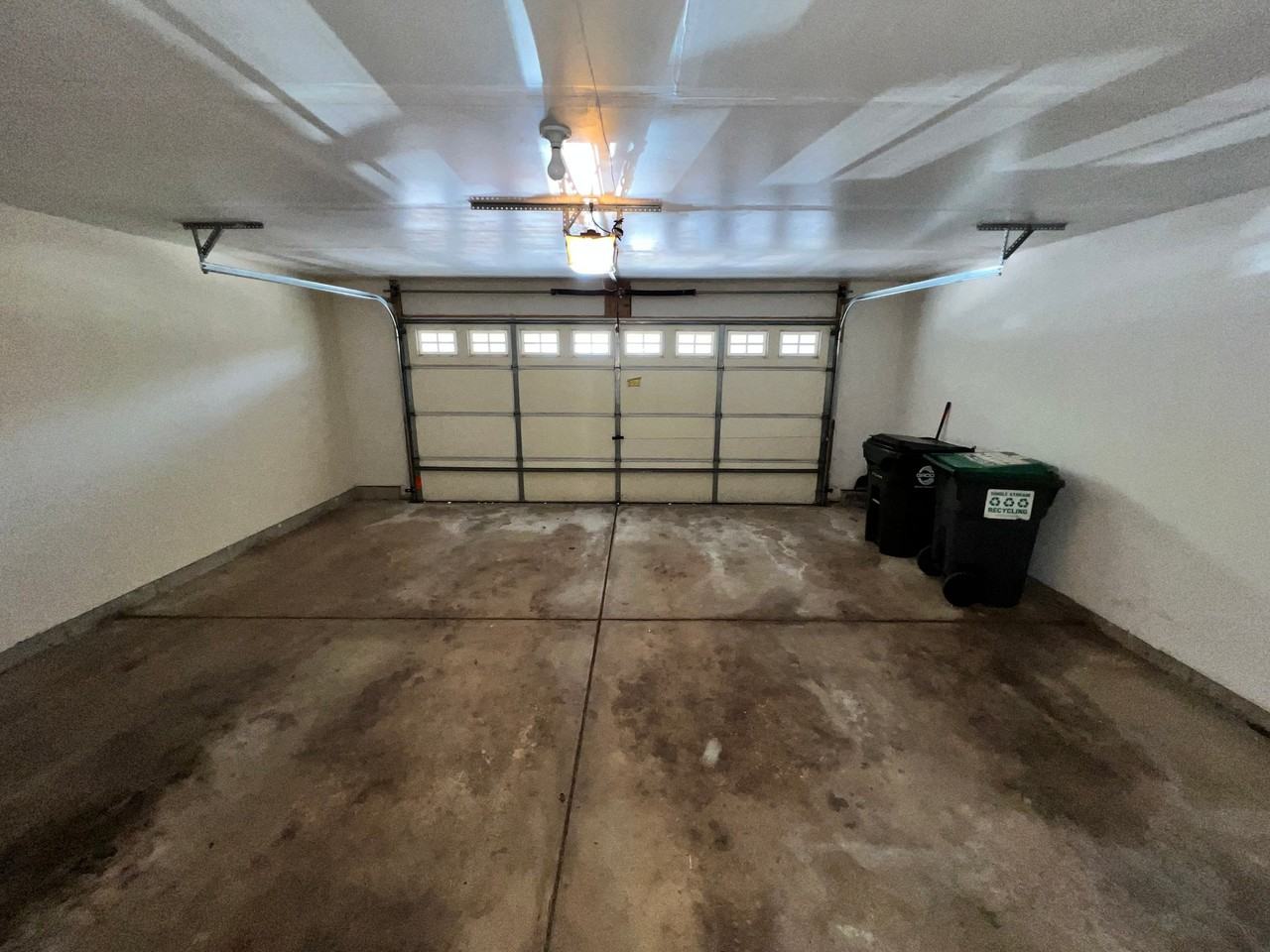 806 Lewisburg Ln - Photo 3 of 20