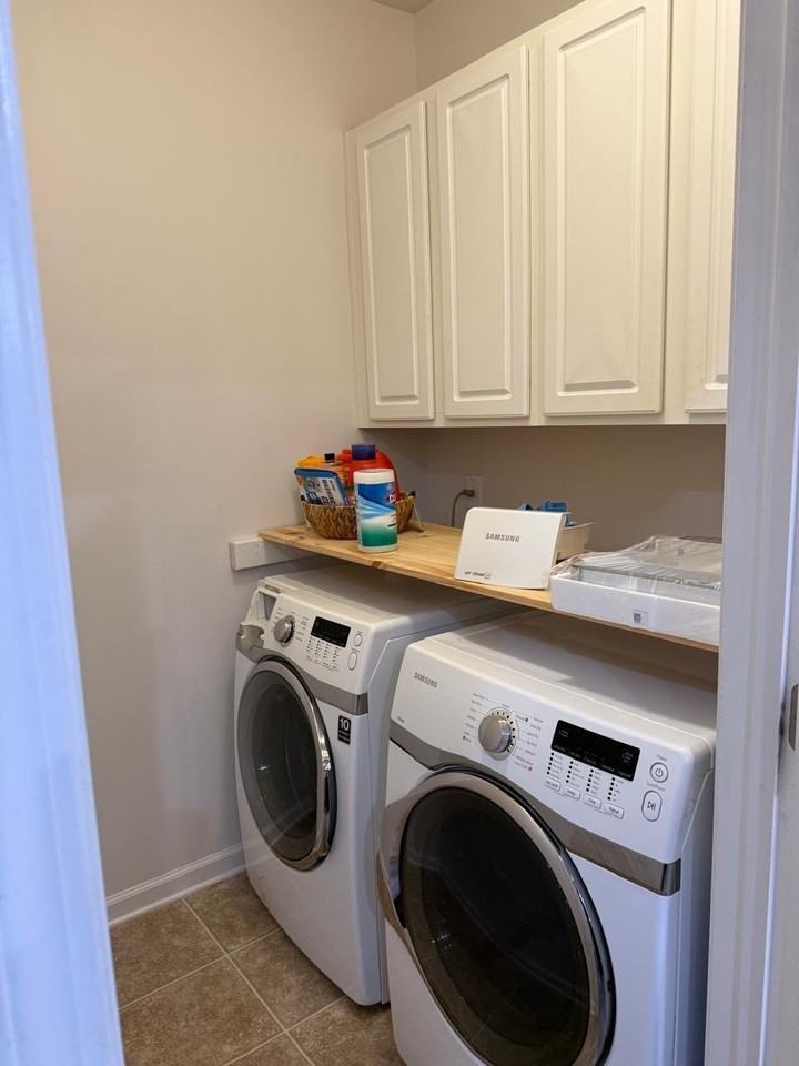 2124 Greencrest Cir - Photo 3 of 20