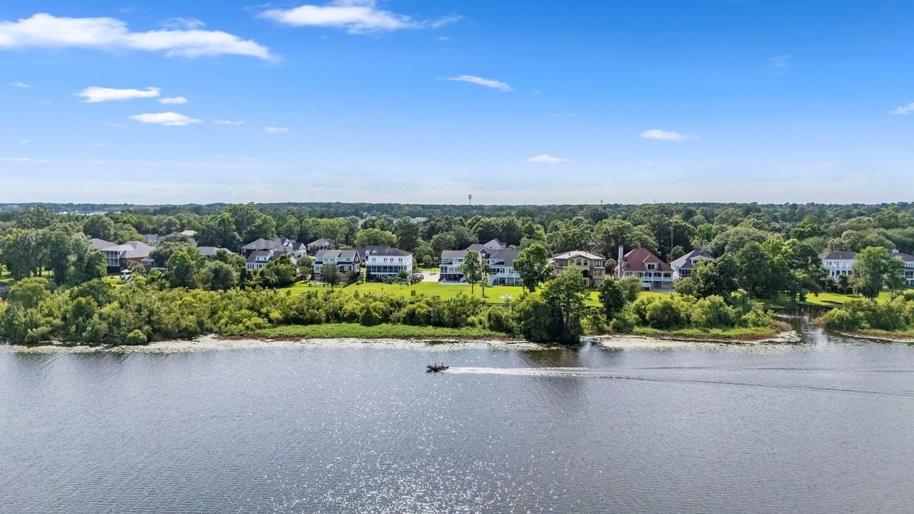 1733 Indigo Island Dr - Photo 5 of 19
