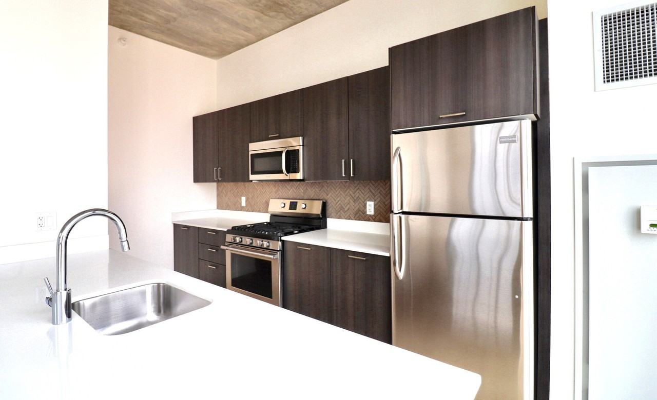 1323 S Wabash Ave - Photo 7 of 20