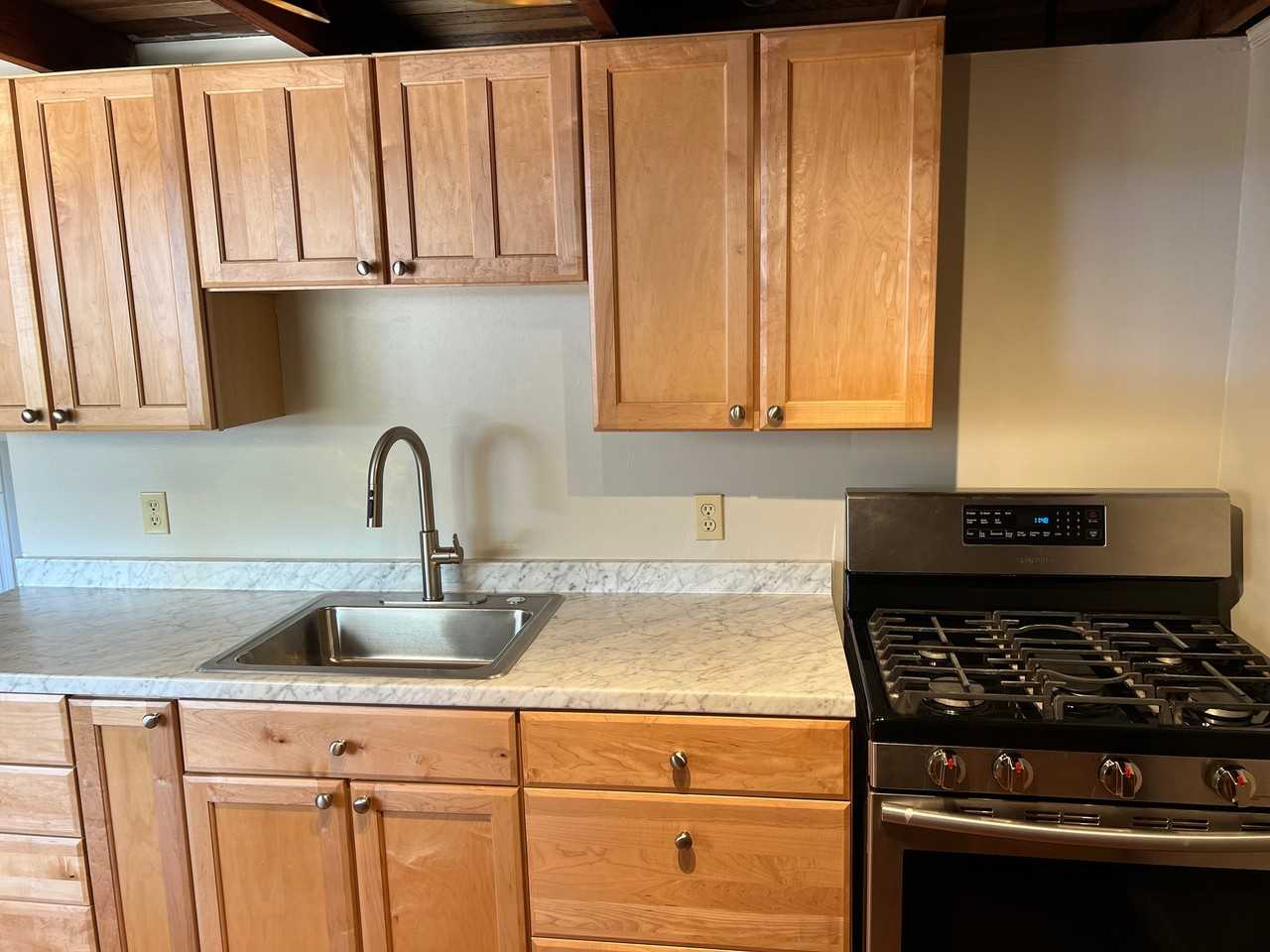 75 Willow Dr - Photo 4 of 10
