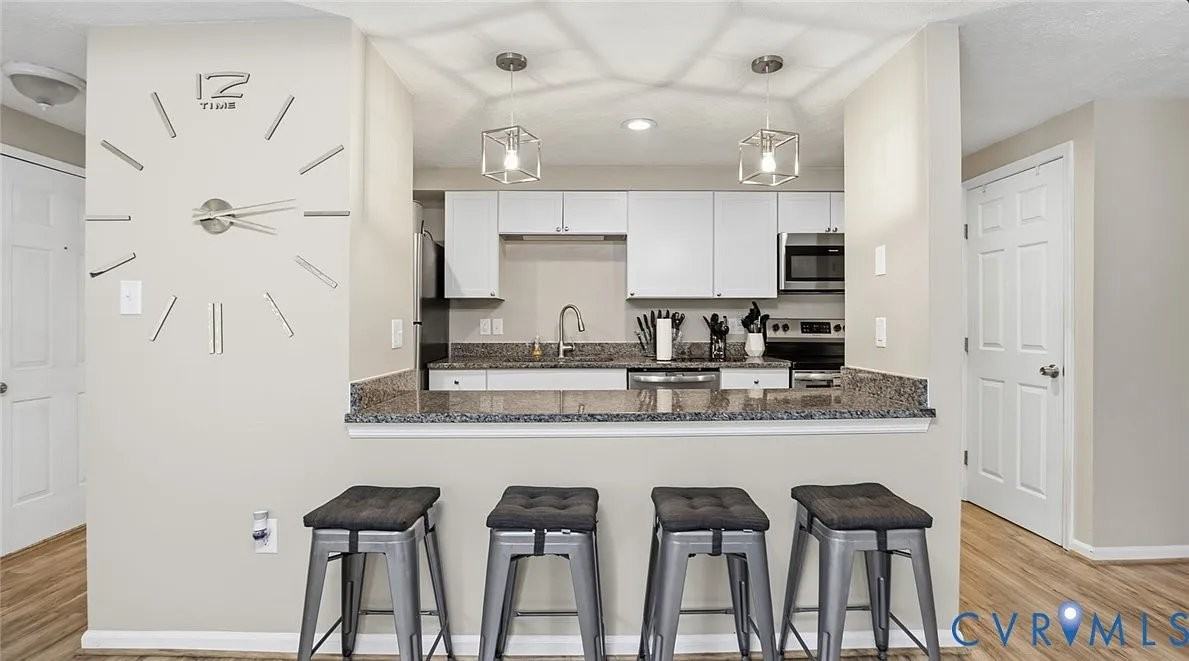 7604 Roscommon Ct #2409 - Photo 4 of 11