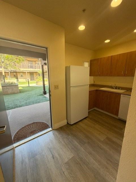 70 Esperanza Ave #204 - Photo 2 of 6