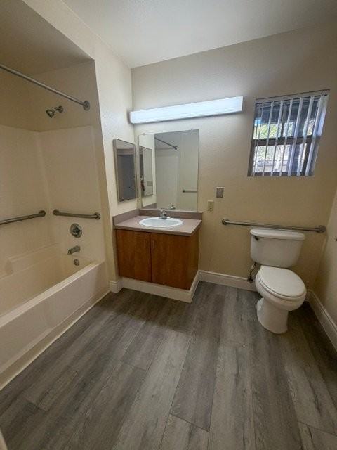 70 Esperanza Ave #204 - Photo 5 of 6