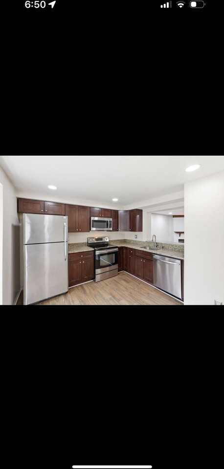 57 Shrewsbury Ct - Photo 2 of 20