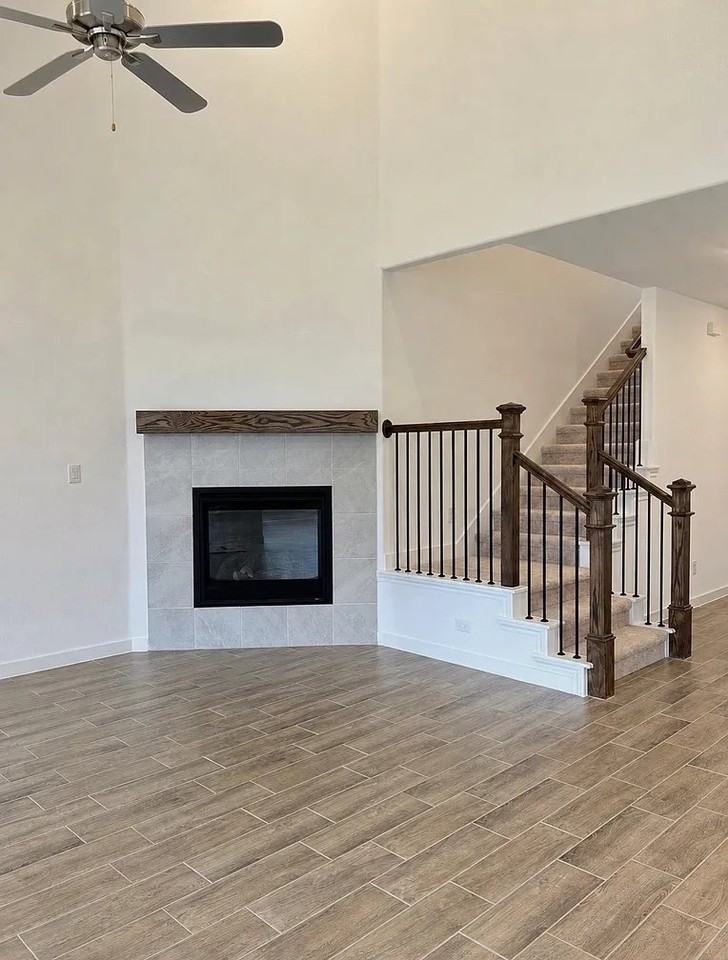 537 Breeds Hill Rd - Photo 2 of 12