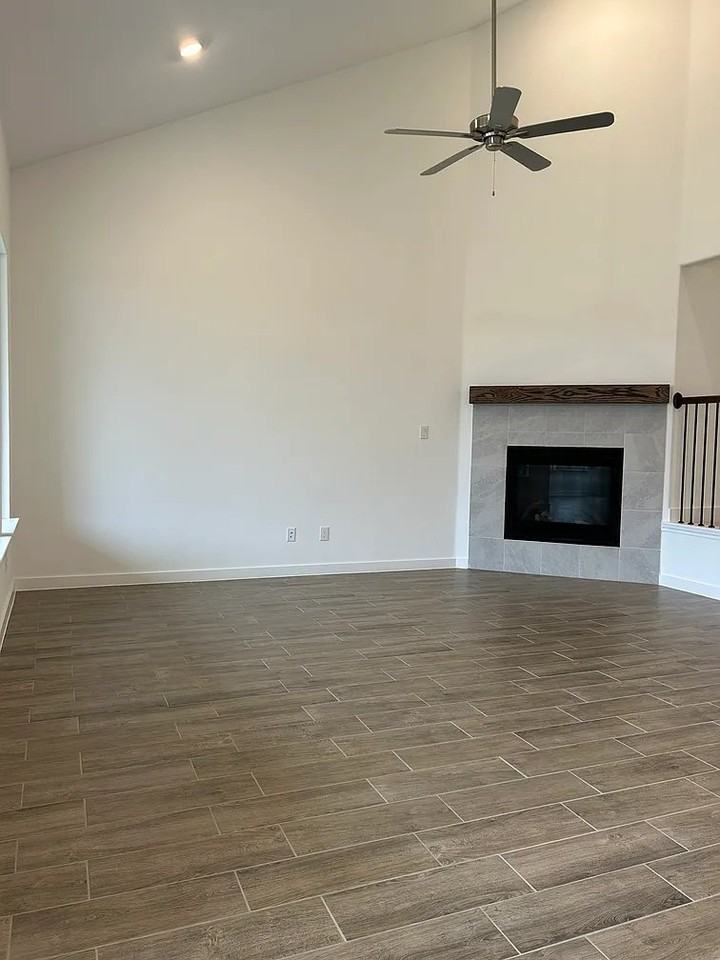 537 Breeds Hill Rd - Photo 3 of 12