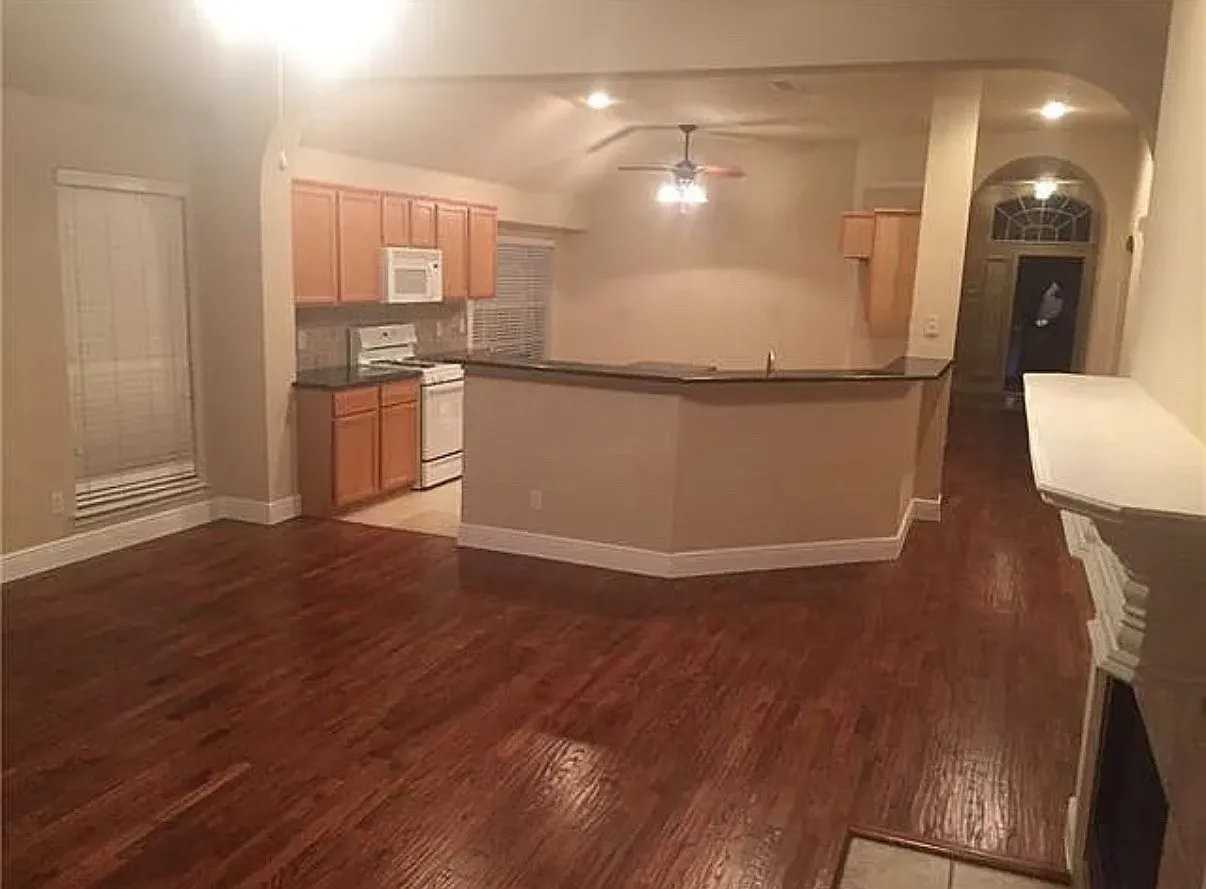 2525 Persimmon Dr - Photo 7 of 19
