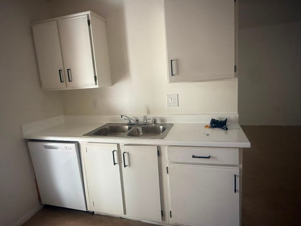 716 S Carondelet St - Photo 2 of 12