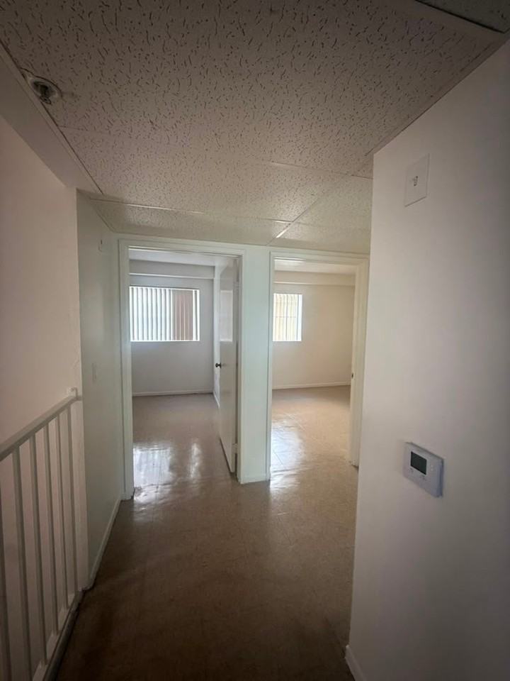 716 S Carondelet St - Photo 5 of 12