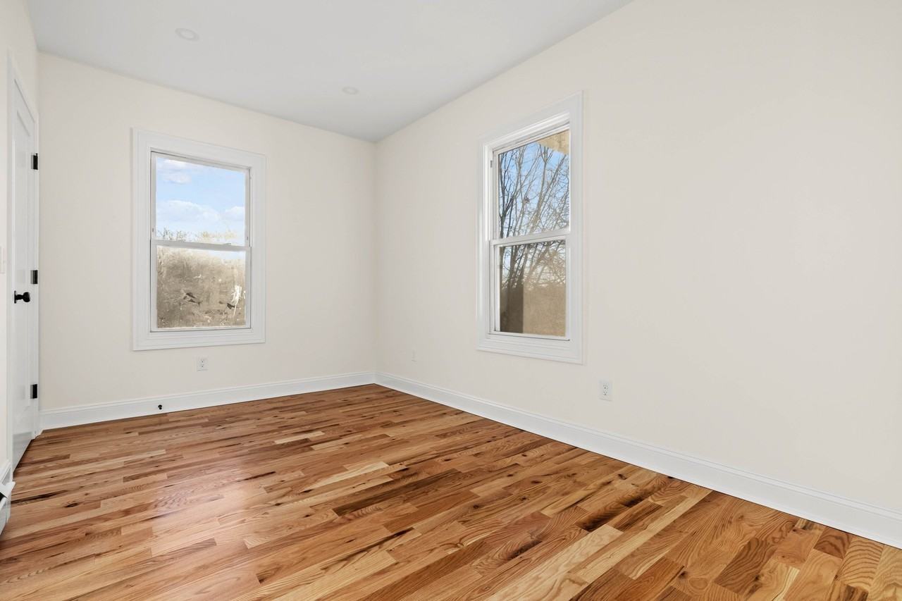 84 Maple Ave #BLW - Photo 3 of 20