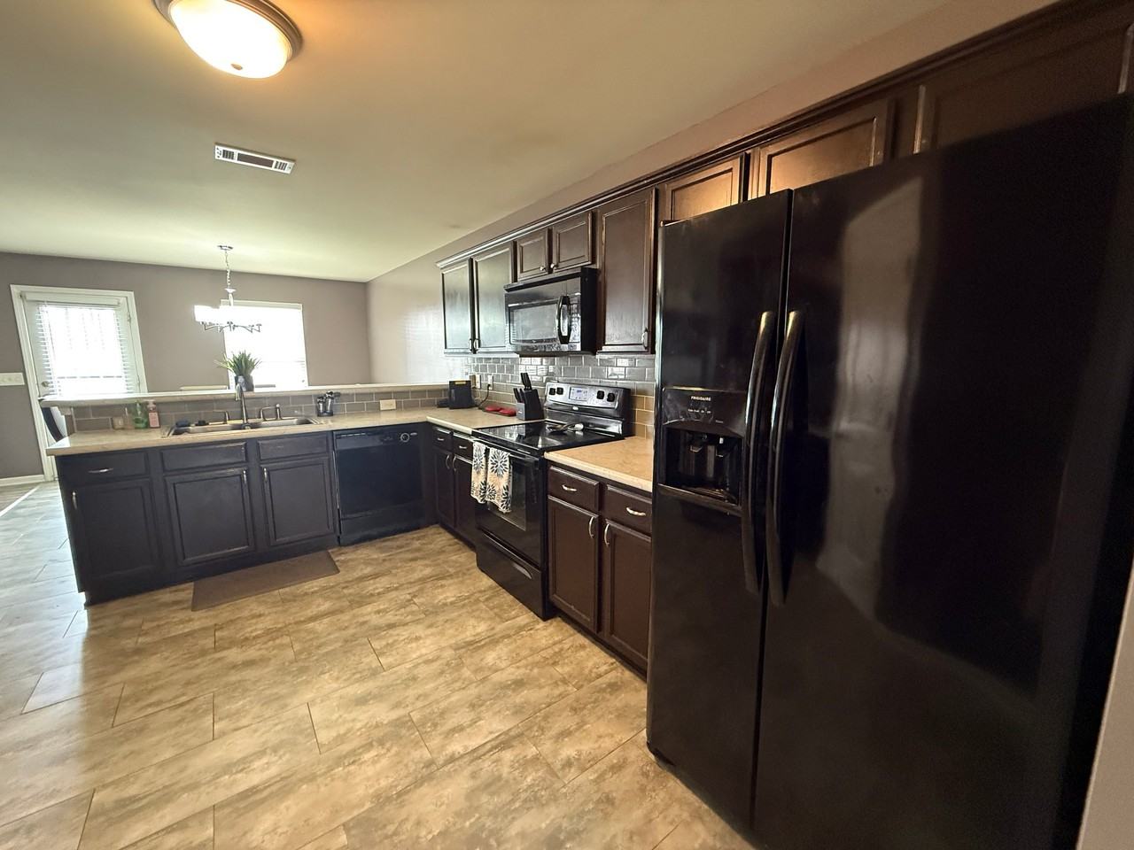 1124 Harmony Ln - Photo 6 of 20