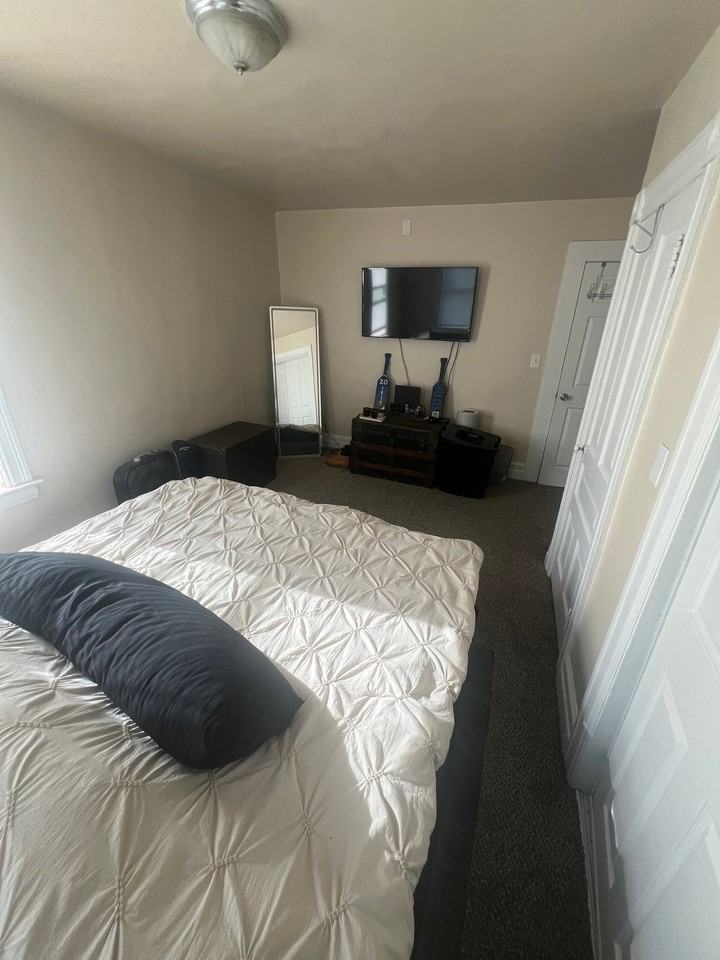 51 Huron Ave - Photo 7 of 9