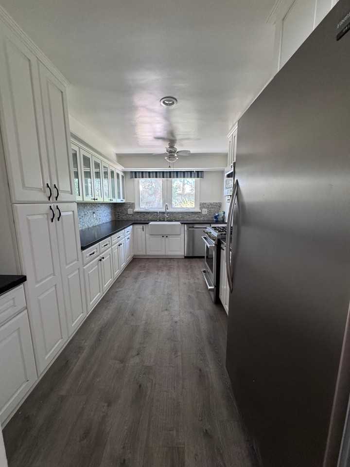 16732 E Main St - Photo 6 of 10