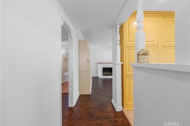 467 W Roberta Ave - Photo 3 of 20