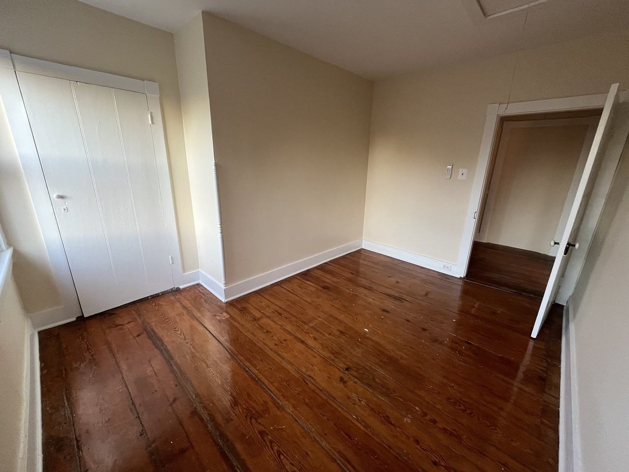 320 S Cameron St - Photo 7 of 15