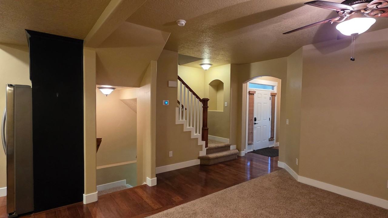 4294 W Lake Bridge Dr - Photo 3 of 18
