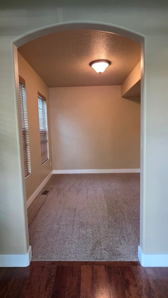 4294 W Lake Bridge Dr - Photo 4 of 18
