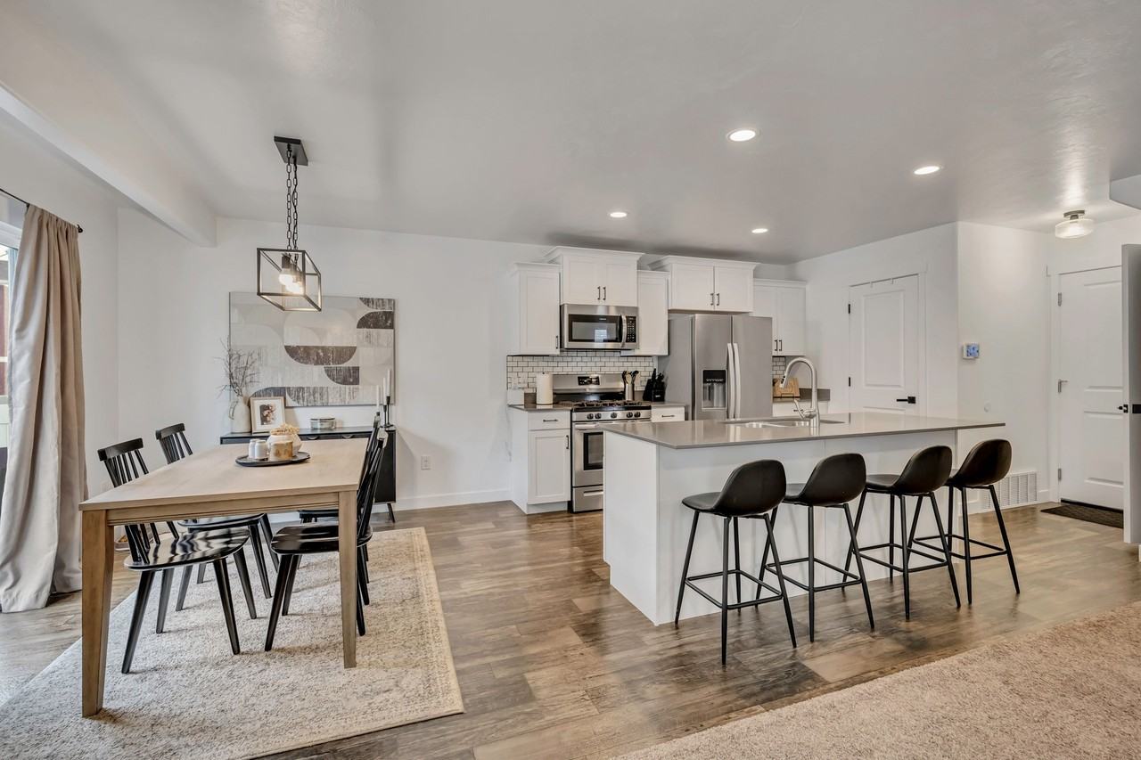 5176 W Duet Dr #2010 - Photo 5 of 20