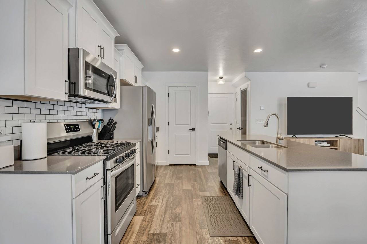 5176 W Duet Dr #2010 - Photo 6 of 20