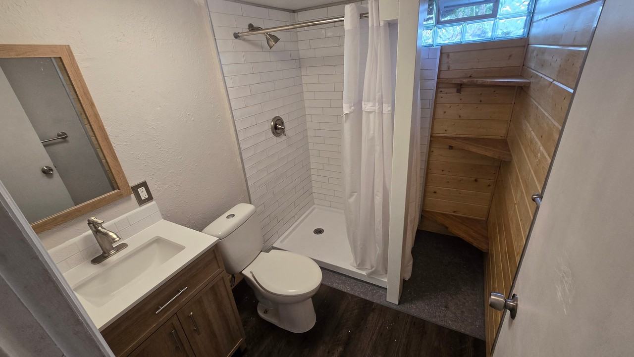 1050 Nw #1048 - Photo 3 of 10