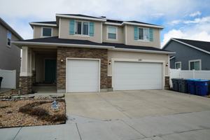 featured image of 497 E Rue Hugo