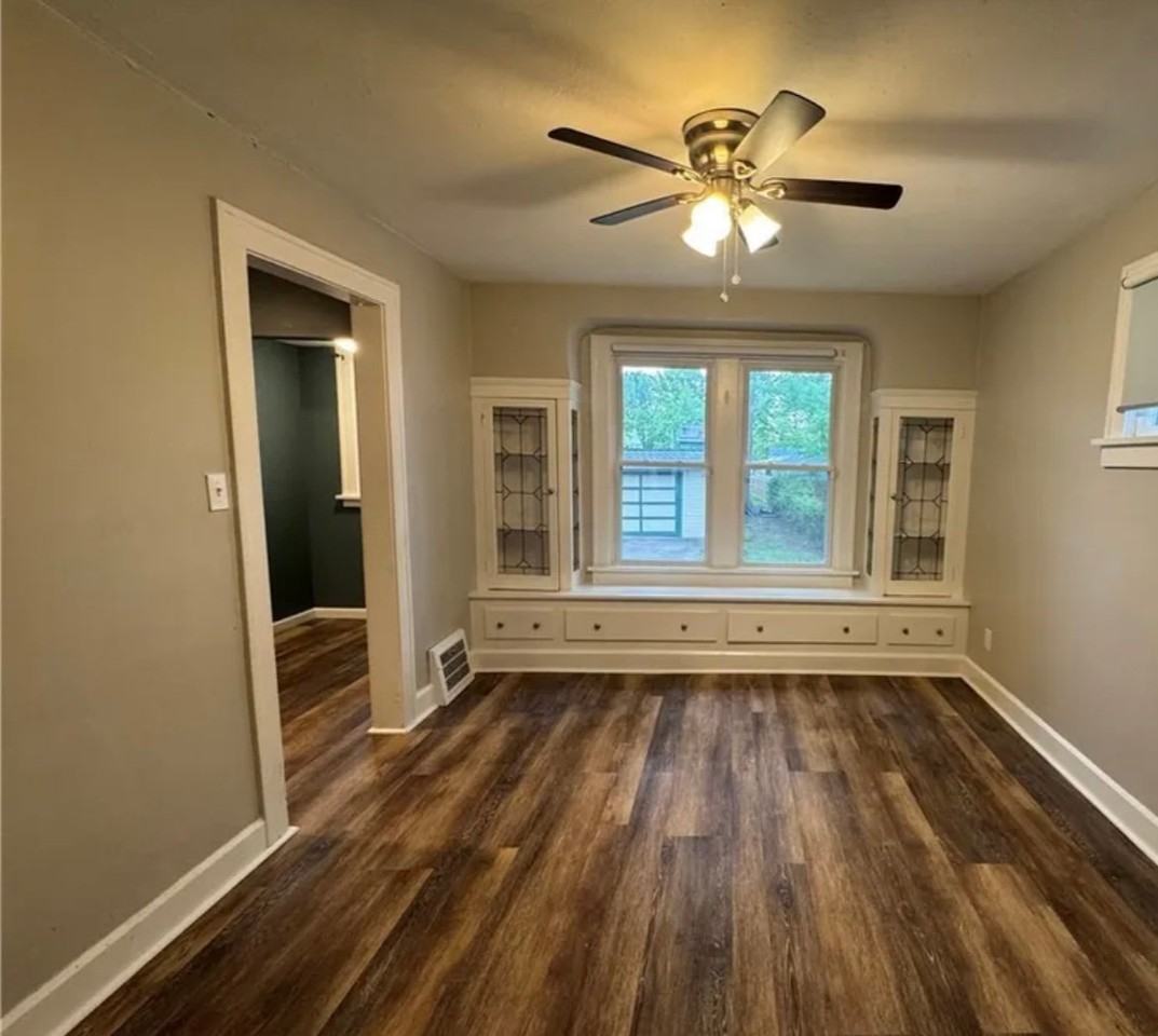 12116 Longmead Ave - Photo 3 of 8