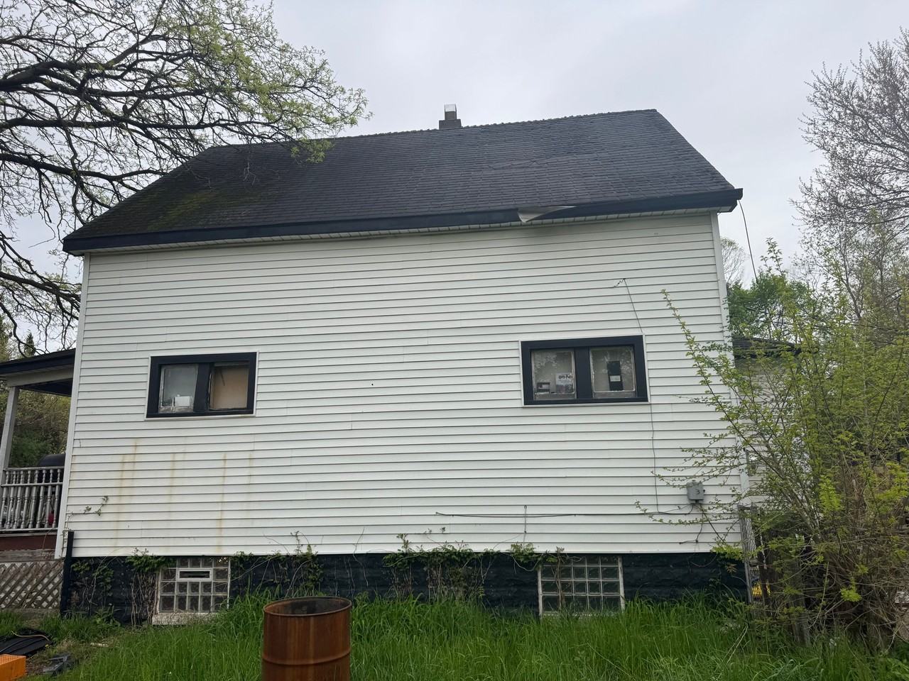 376 Highland St - Photo 5 of 19
