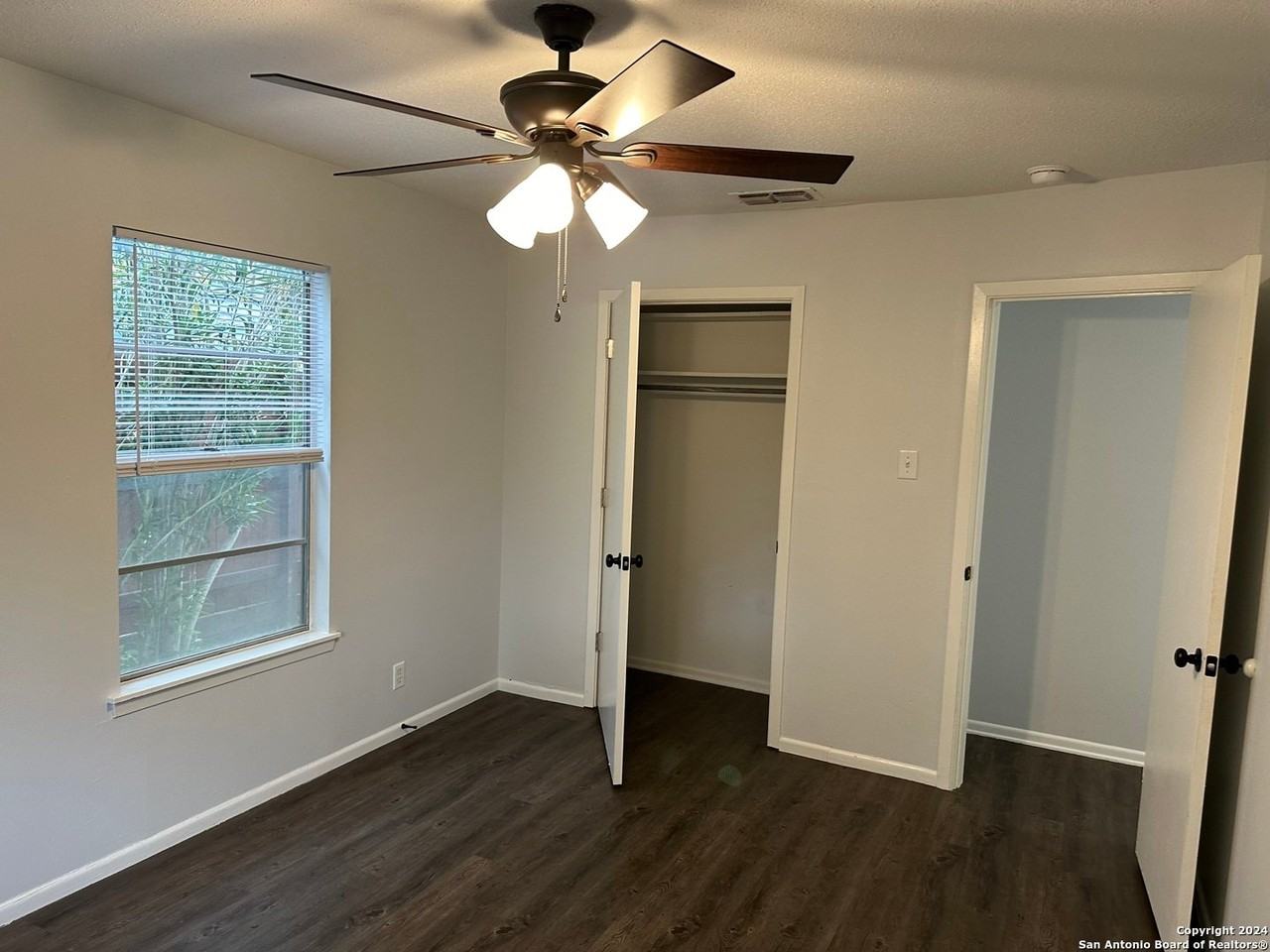 7211 Westglade Dr - Photo 5 of 20