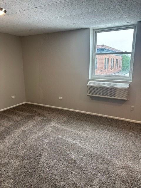 775 N Bank Ln - Photo 4 of 10