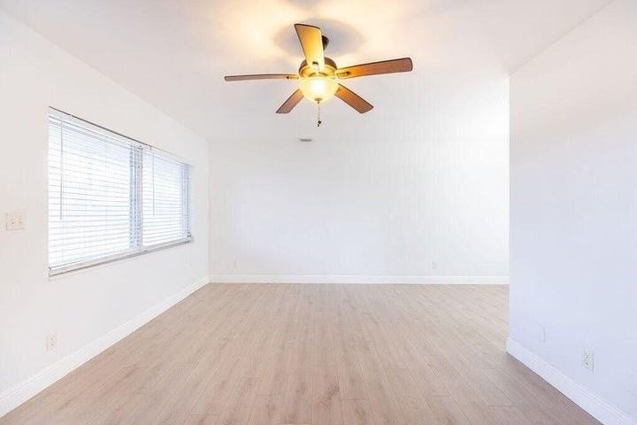 426 Ne 7th Ave Apt 2b - Photo 4 of 8