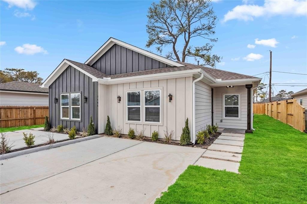 2446 Carmel St #B - Photo 2 of 10