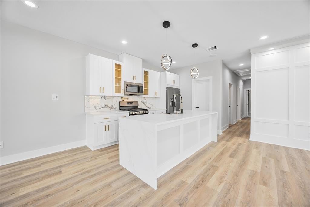 2446 Carmel St #B - Photo 5 of 10