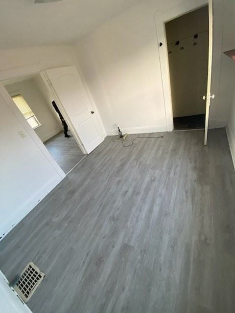 705 Clark St - Photo 5 of 8