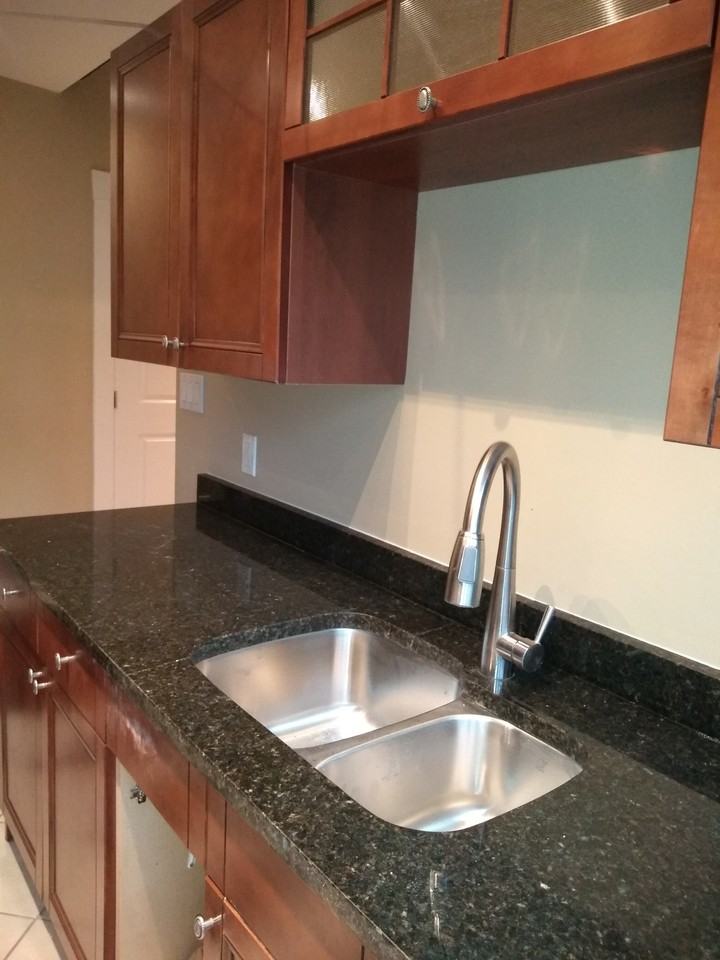 4850 Connaught Drive #4 - Photo 6 of 14