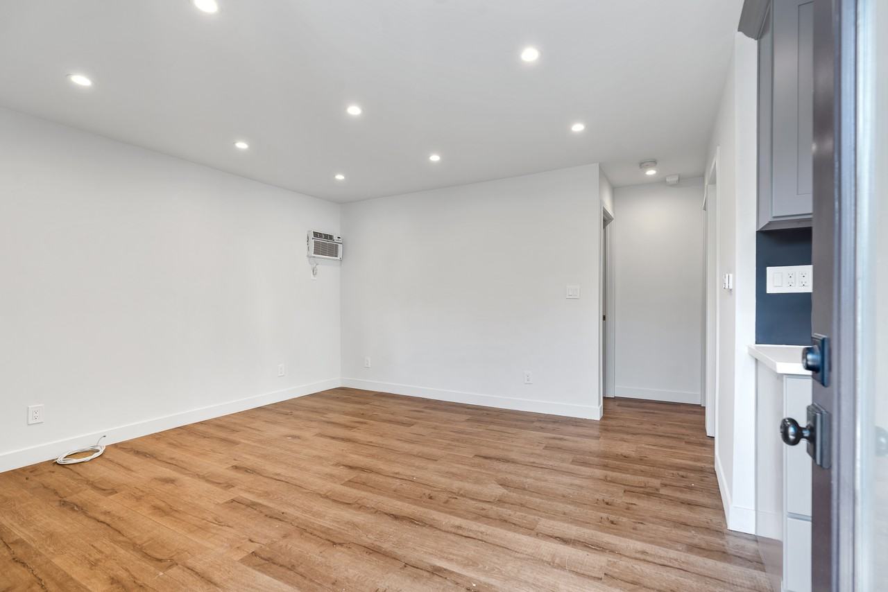 3316 Council Street - Photo 6 of 11