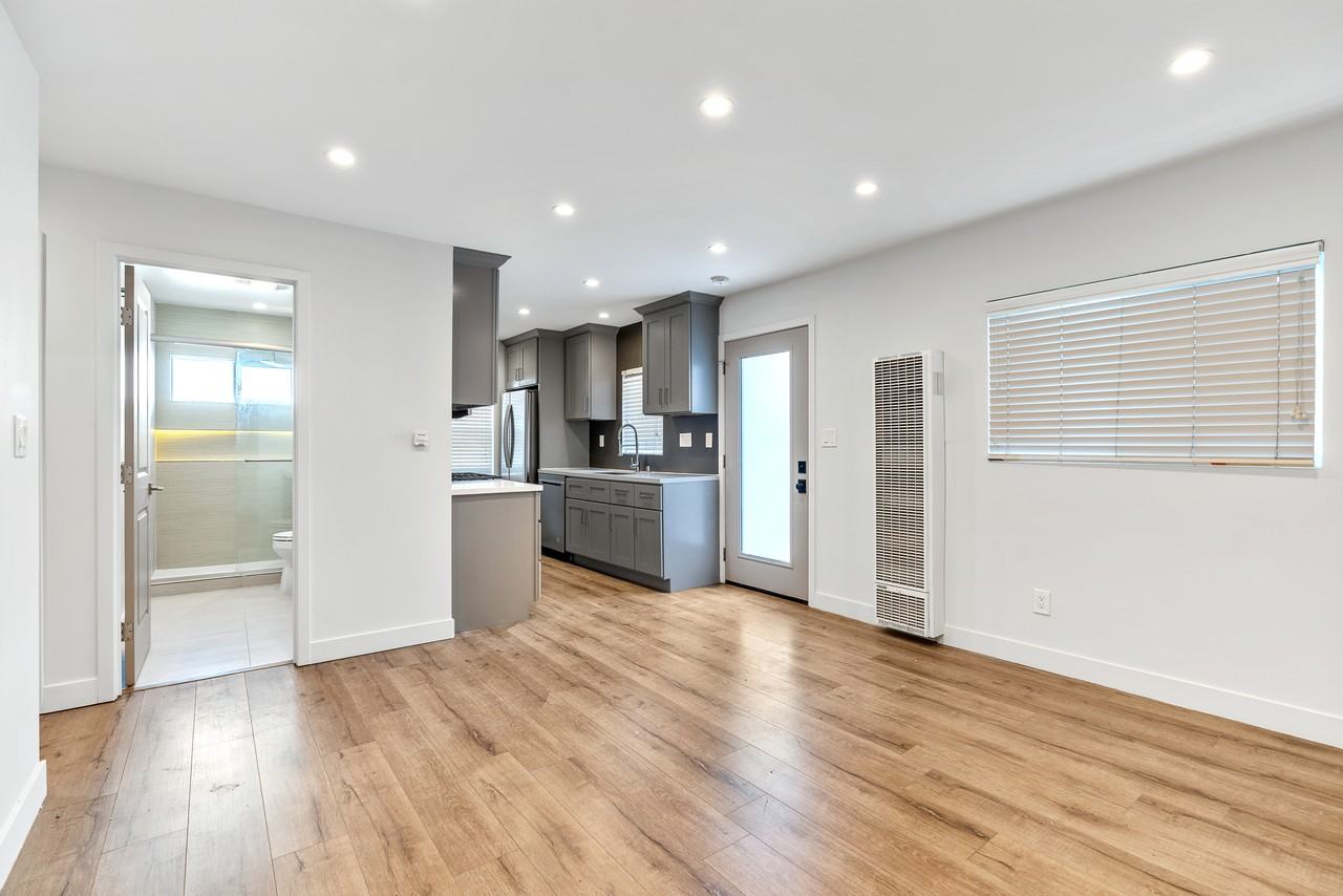 3316 Council Street - Photo 4 of 11