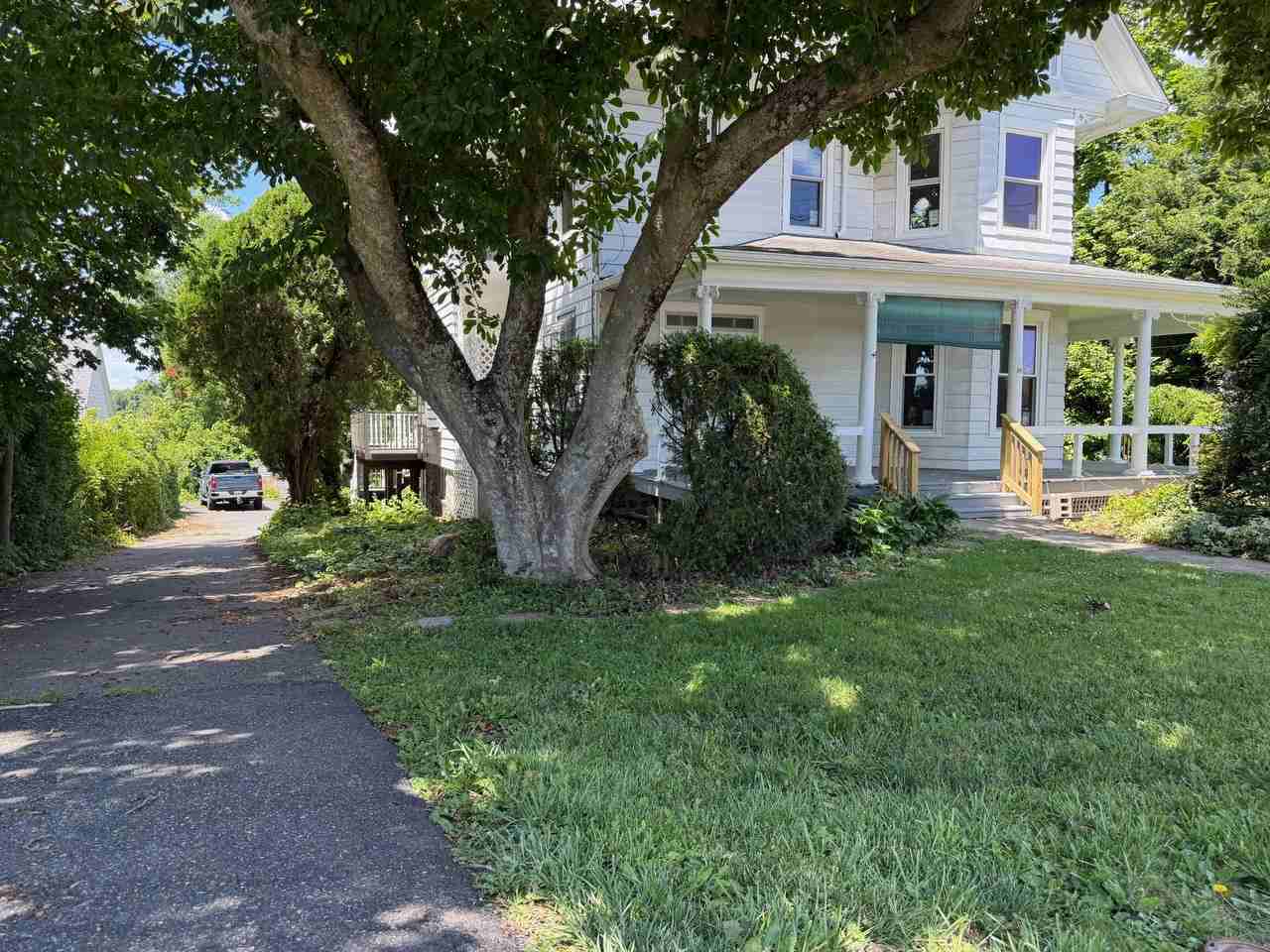 2320 Rock Spring Rd #NA - Photo 2 of 19